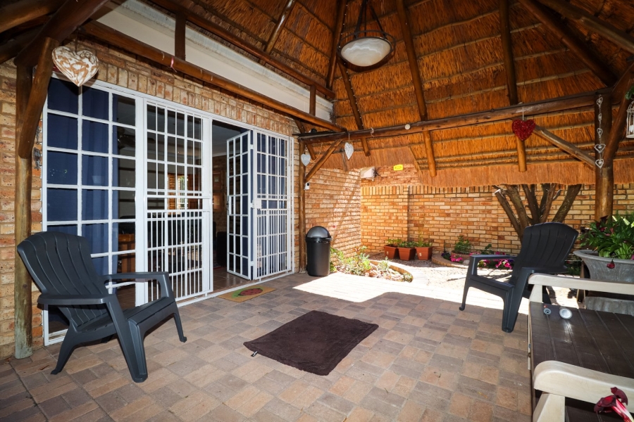 3 Bedroom Property for Sale in Flimieda North West